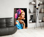 Girl With A Pearl Earring panel adding editorial pulse to a hallway