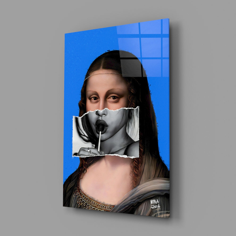 Contemporary Mona Lisa close-up showing torn-paper B&W overlay