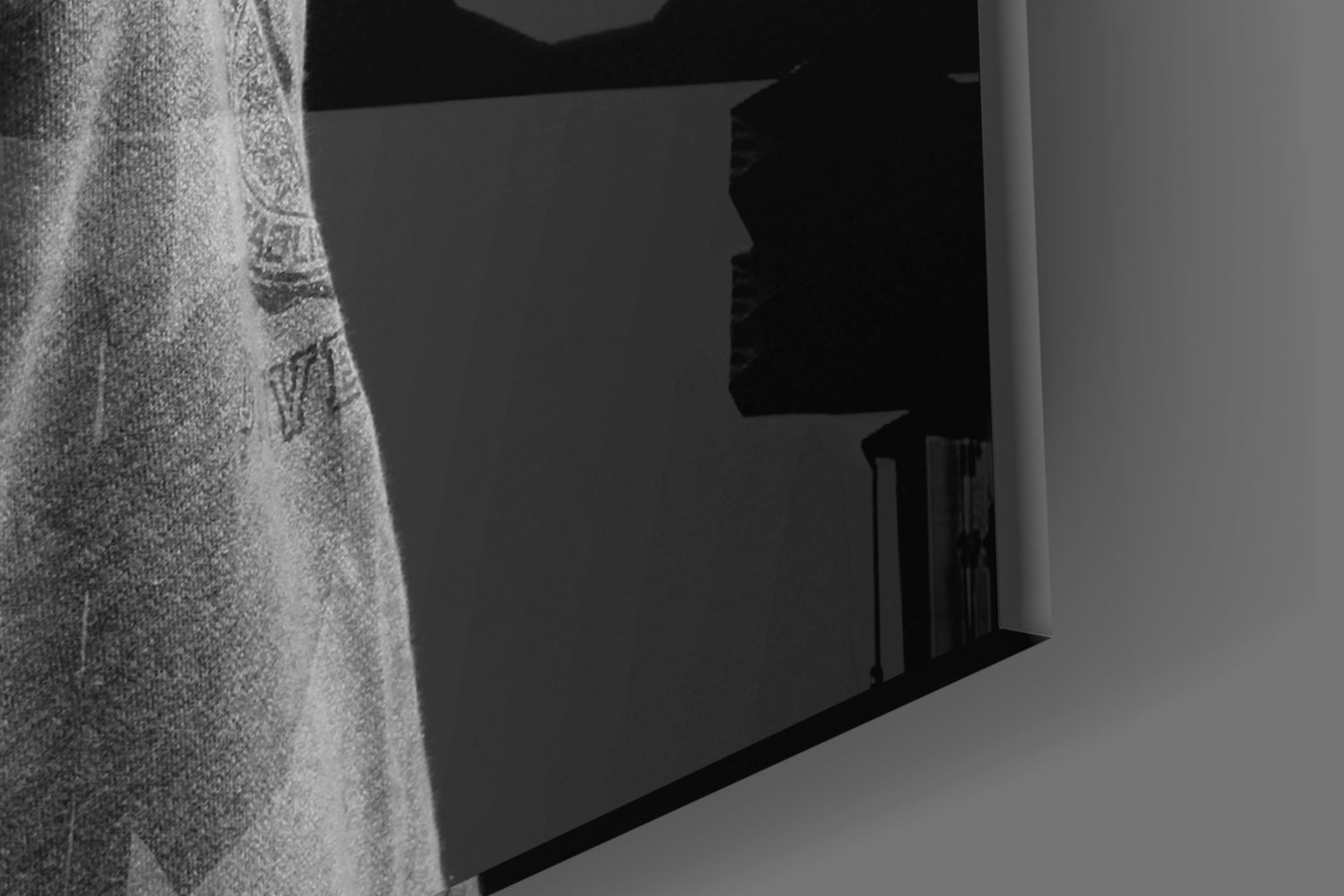 Lion Head Glass Wall Art.