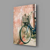Vintage-bike panel bringing wanderlust warmth to a contemporary living space
