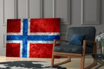 Patriotic yatay panel against an ivory-painted accent wall
