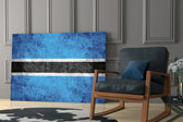 Patriotic yatay panel against an ivory-painted accent wall