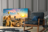 Travel yatay panel against an ivory-painted accent wall