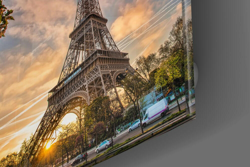 Eiffel Tower Glass Wall Art.