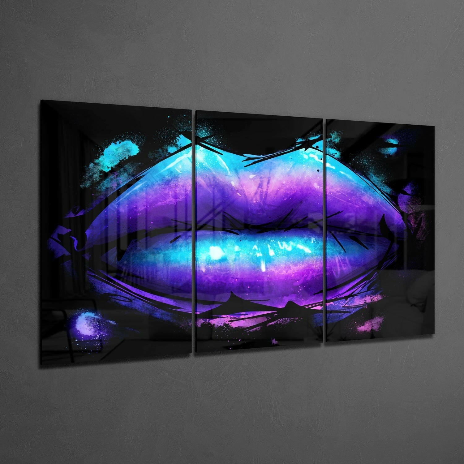 Lips Glass Wall Art.
