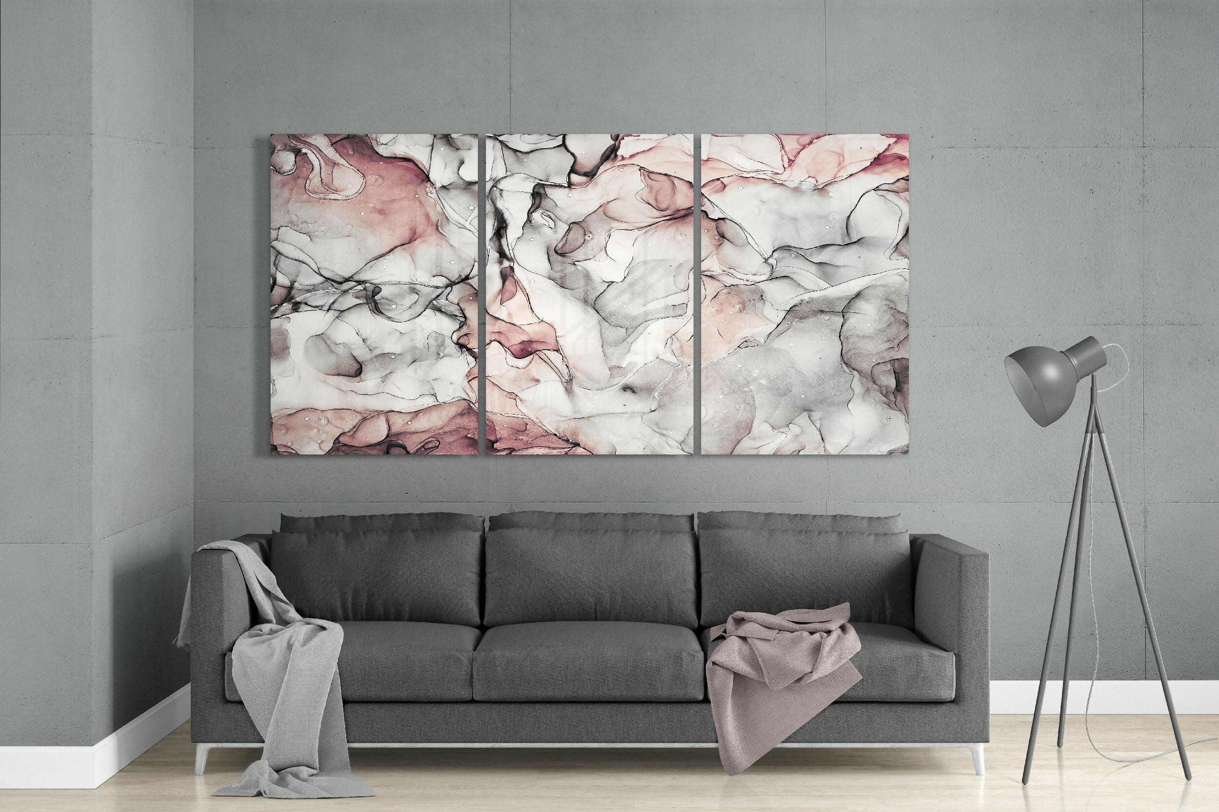 Smoky Posture Glass Art.