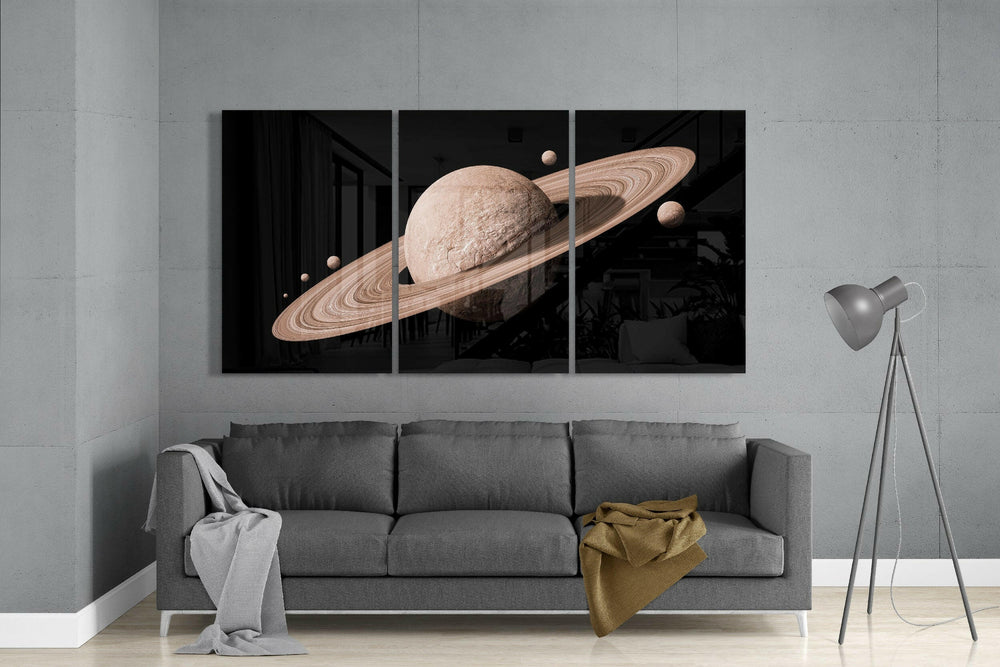 Saturn Glass Art.