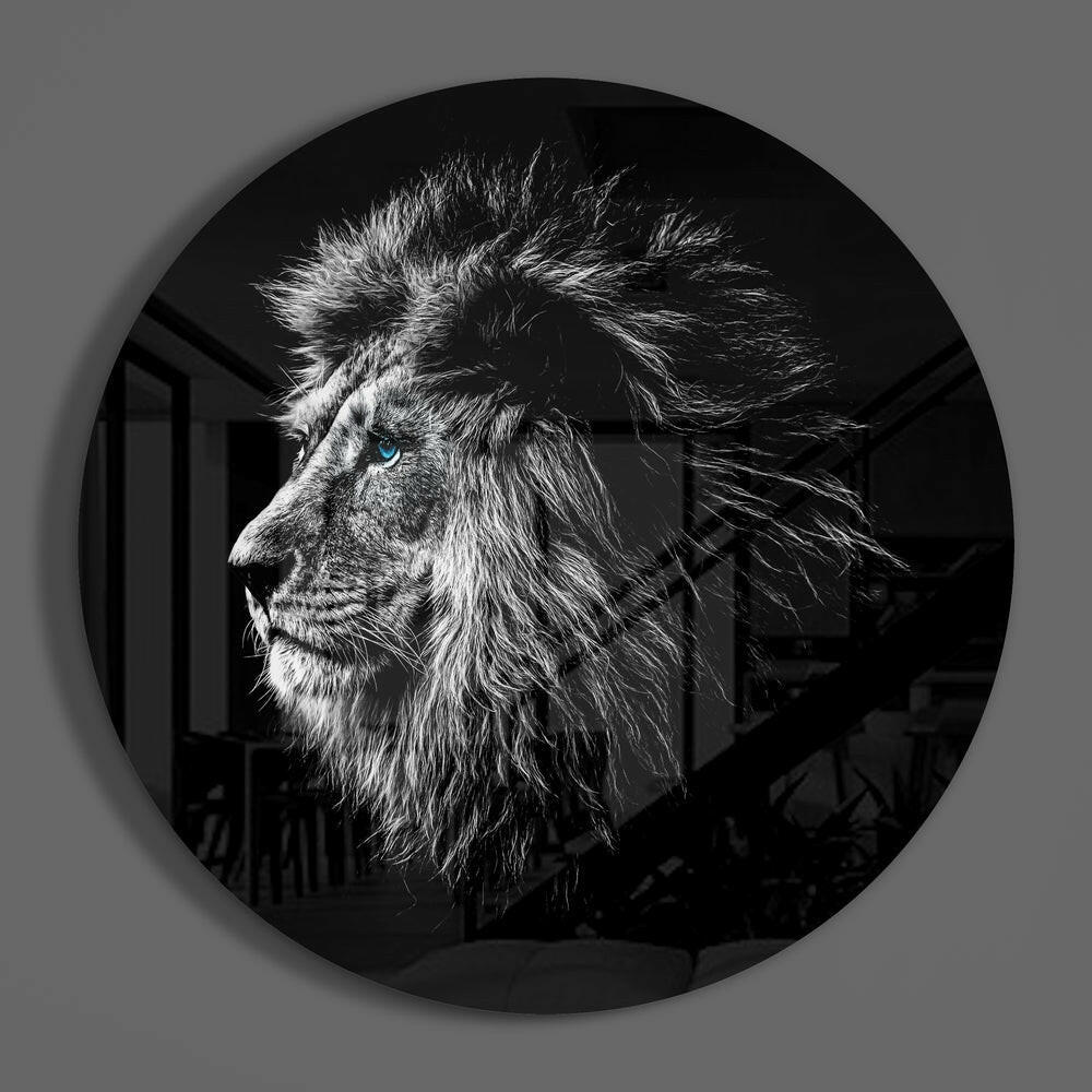 Lion Glass Wall Art.