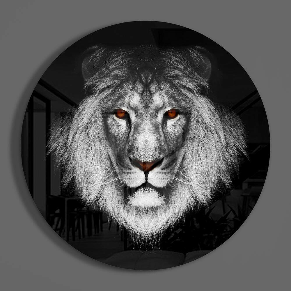 Lion Glass Wall Art.